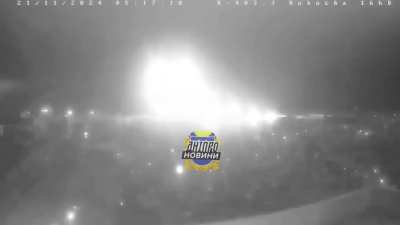 Ru PoV - Better quality video from Dnipro showing more than a dozen hits of presumed ICBM conventional warheads - Russian Milinfolive Telegram