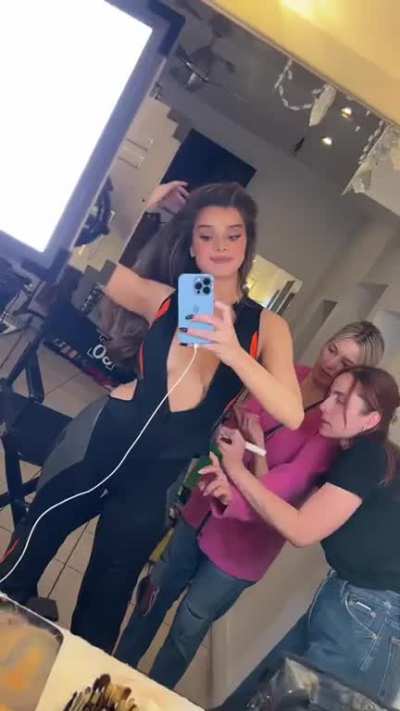 Hailee Steinfeld