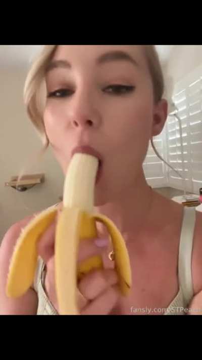 STPEACH 👅👅