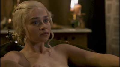 Emilia Clarke Tits and Ass Bathtub Scene in Game of Thrones S03E08