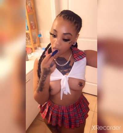 Hot AF😍🔥💦 (Get Her Folder in Comme<wbr>nt)👇👇