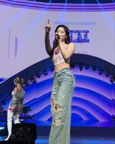 230703 (EDT) - Dahyun knows we have a crush on her