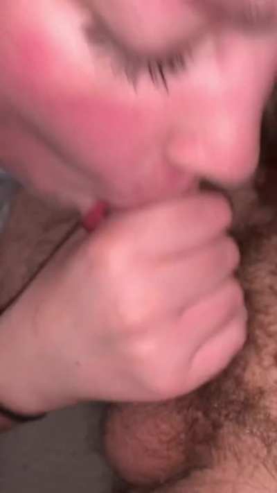 Sucking my friends dick because my husband wasn’t in the mood 😏