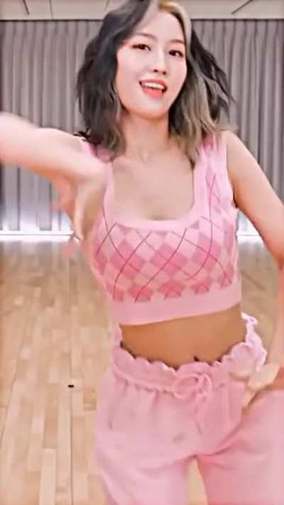Hirai Momo