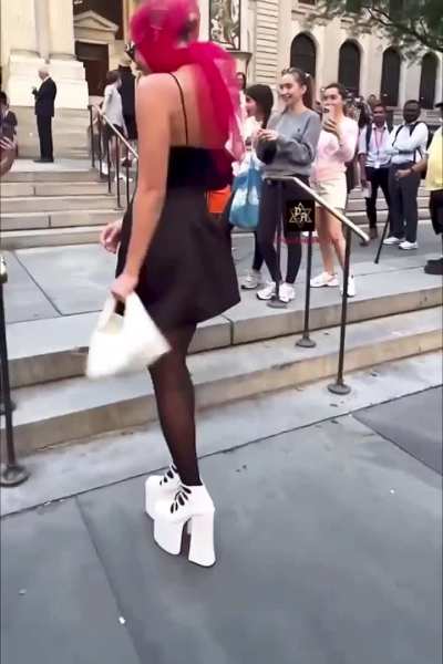 Olivia is tight in tights.