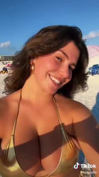 Exploding sideboob