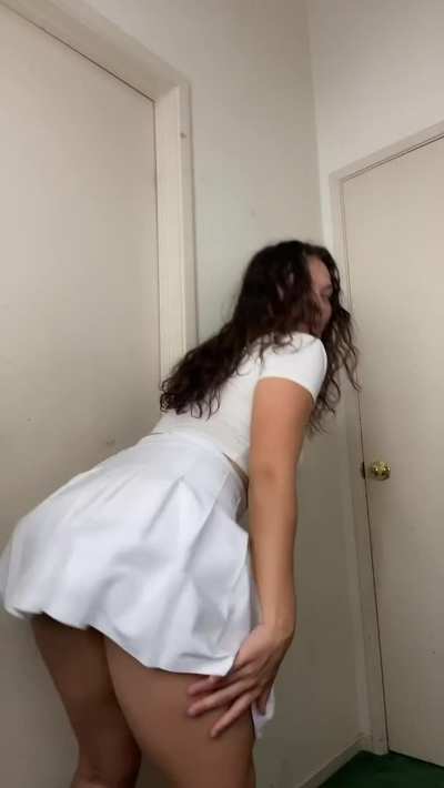 Twerking in a skirt 🤍✨