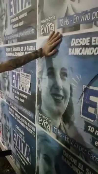 Estaba caminando con un amigo y la miseria nos sigue a todos lados