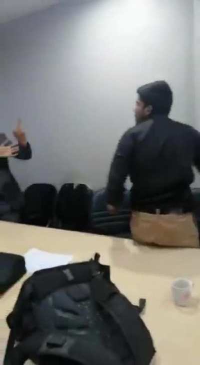Hum sab me ek Srikant tiwari rehta hai, bas sirf usse jagane ki jaroorat hai.
