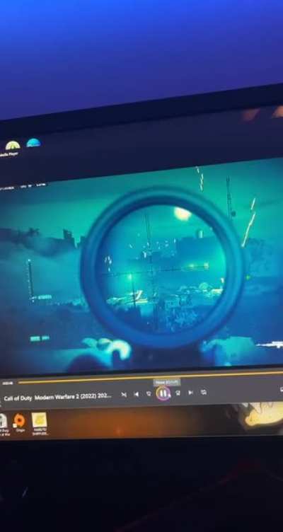 One of my friends twitch streams not really a loud scream but it’s still kinda funny