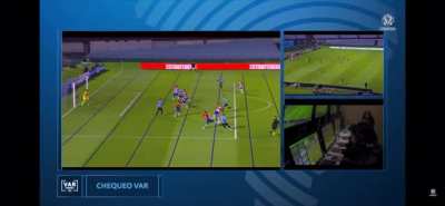 Audio del VAR en el partido de Uruguay