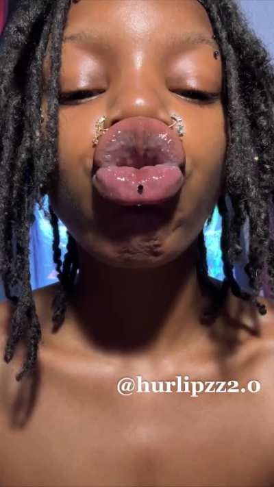 👁️👄👁️