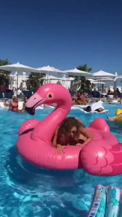 There was an attempt... to get upvotes because it’s a fail video