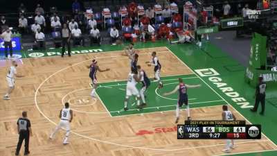 [Highlight] Kemba hits another 3 and gives us a shimmy