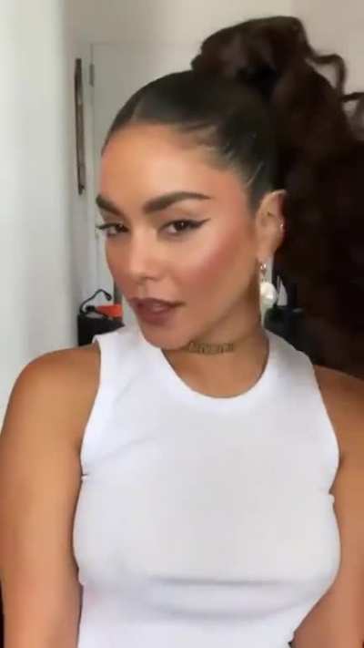 Vanessa Hudgens 