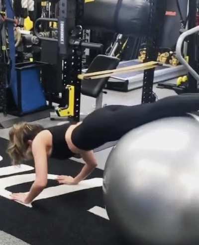 Kate Beckinsale
