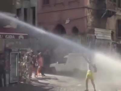 Admirables héroes los bomberos