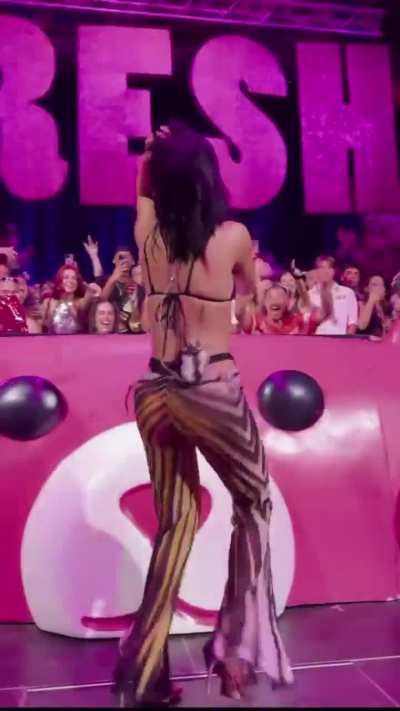 She moves so good