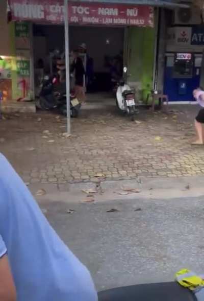 Sneak 100
