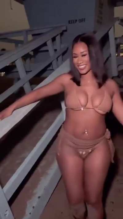 🏖️
