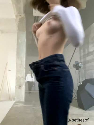I love getting sprayed with cum [gif]