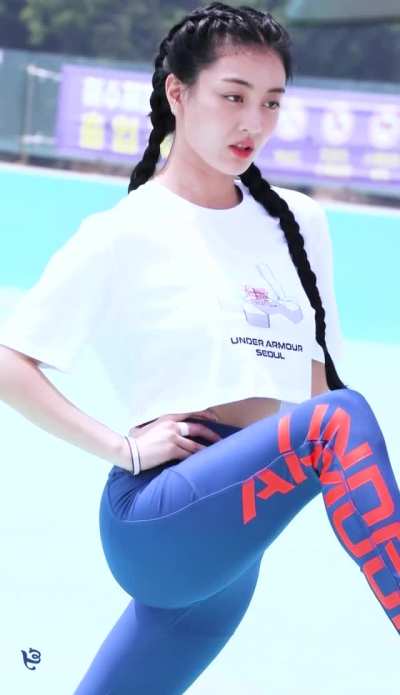 Stunning Jihyo