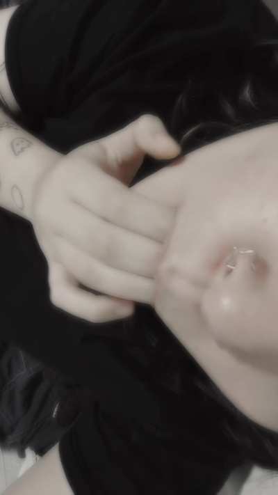 Hmppp ><