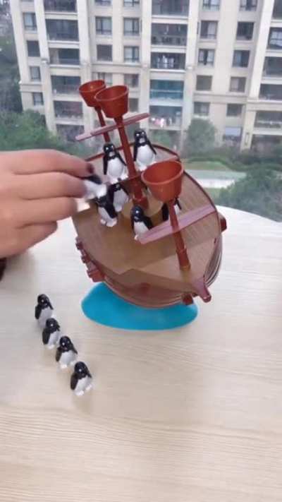 Don't rock the boat balancing game