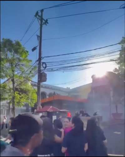 This is some of the most terrifying earthquake footage I've ever seen. Praying for Colombia. 🙏