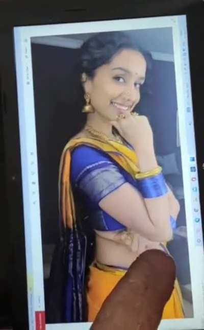 Shraddha kapoor Cum Tribute 💦 those hip folds aah made me Cum real hardd