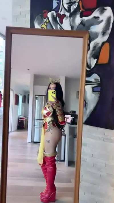 Bella