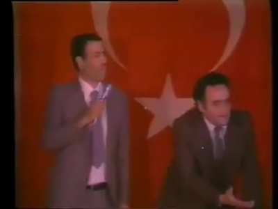 Biz elhamdülillah müslümanız, 5 vakte 5 daha katıp namazımızı evimizde kılarız.