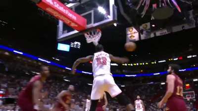 [Highlight] Jimmy Butler performs his usual 4th quarter takeover to beat the Cavs