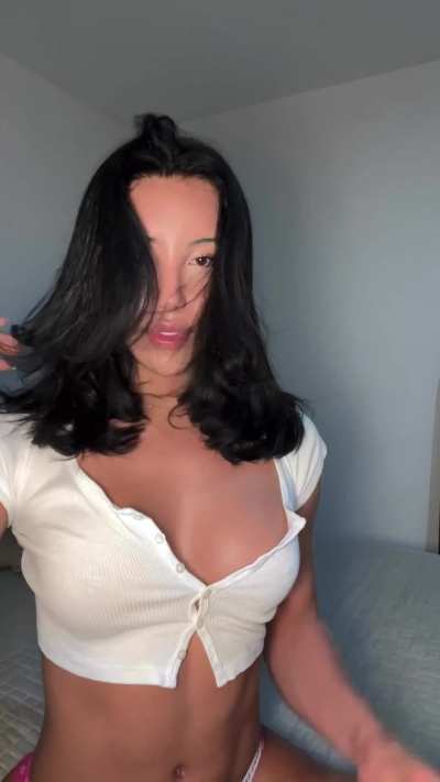 First 50 to say 'yes' will get 20 nudes