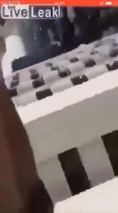*zvuk padajúceho človeka