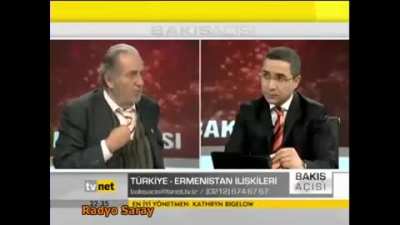 Anadan doğma Kemalist Üstat Kadir Popcornsonın killdayiymiş Allah rahmet eylesin