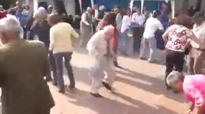 HMB while I hit the dancefloor!