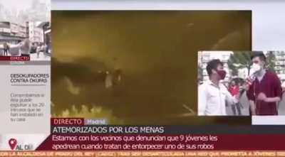 Este es un barrio antirracista y multicultural... pero los menas fuera de aquí