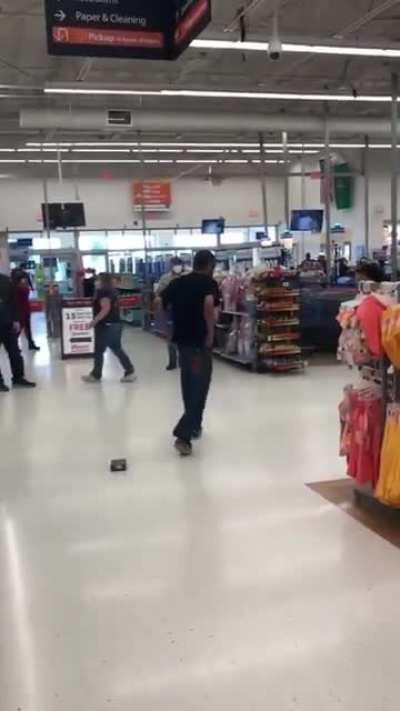 Anti-masker gets his ass beat at Walmart
