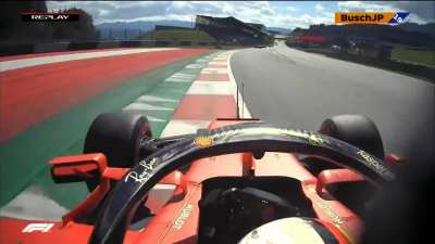 Räikkönen looses a tire in turn 9/10