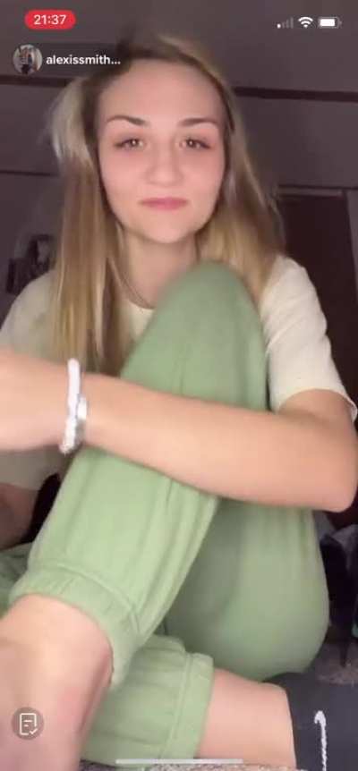 @alexissmith3134 live close up soles