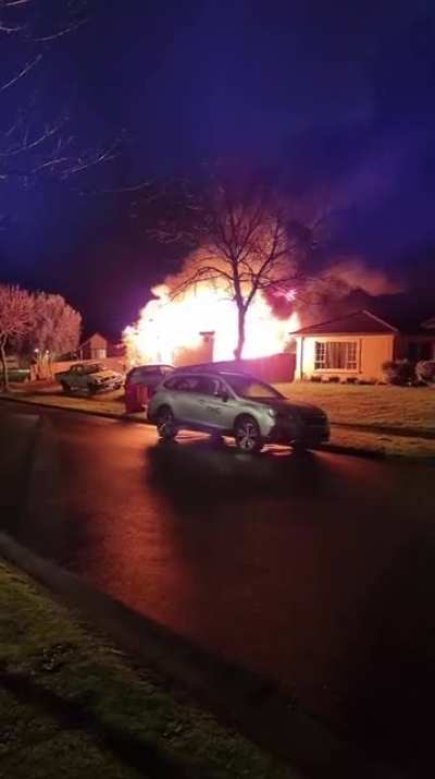 Neighbour's garage caught fire