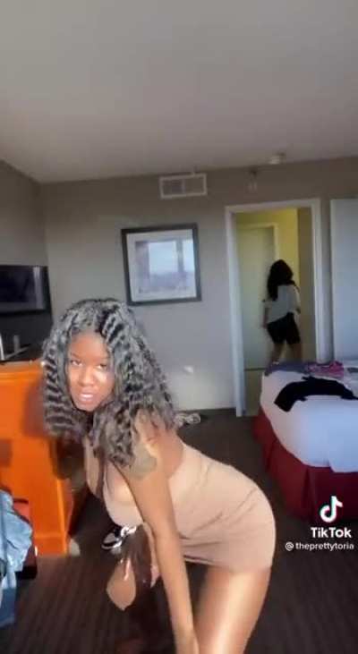 @thep<wbr>retty<wbr>toria