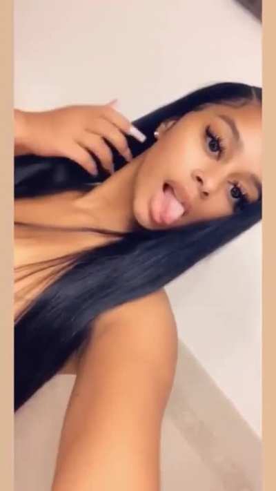 🍑🤳🏽😈