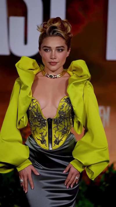 Florence Pugh attends Netflix's 