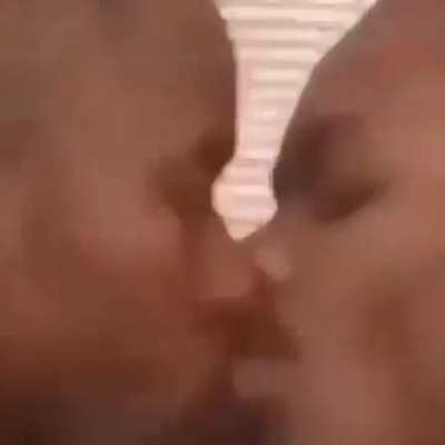 🤨