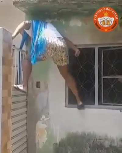 😳