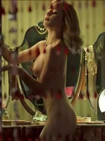 Melissa George - Directors Cut plot in 'Dark City'