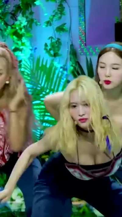 Hirai Momo