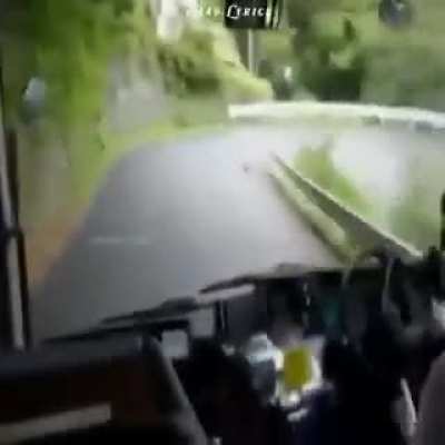 Meia um jogando Euro truck após se tornar em Tempo Realer